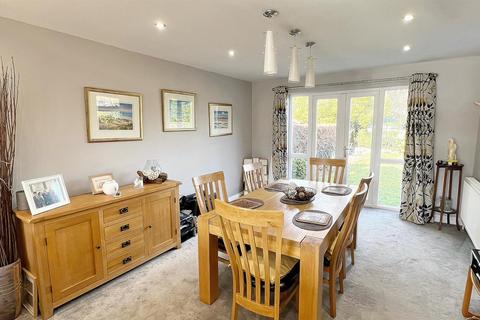 17 Ollison Drive, Sutton Coldfield, B74 3DZ