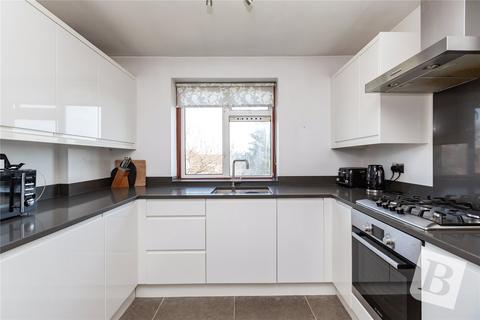 2 bedroom apartment for sale, Macon Way, Upminster, RM14