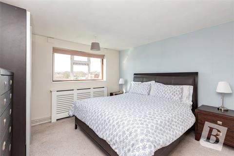 2 bedroom apartment for sale, Macon Way, Upminster, RM14