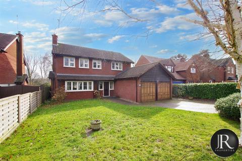 4 bedroom detached house for sale, Stonehouse Road, Rugeley WS15