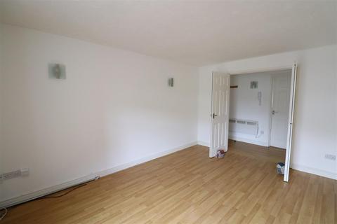 2 bedroom apartment to rent, Church Lane, Coventry, CV2 4AL