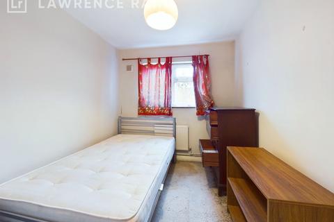 8, Ottawa House Rodwell Close, Ruislip, HA4 9NF