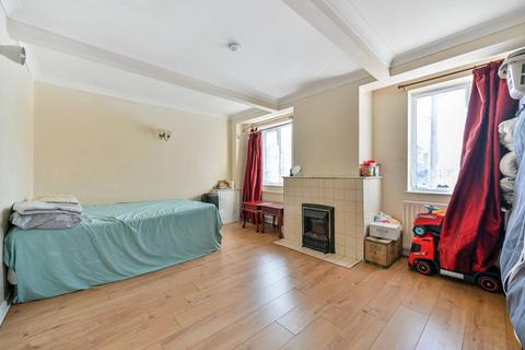 undefined, St. Pauls Avenue, Slough, SL2