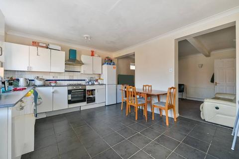 undefined, St. Pauls Avenue, Slough, SL2