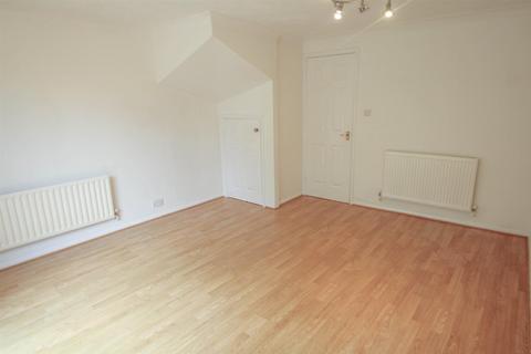 2 bedroom terraced house to rent, Hanbury Way, Surrey GU15