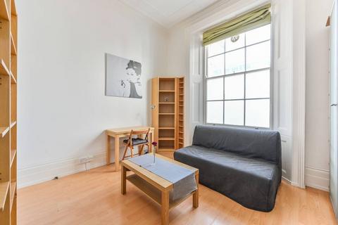 Studio to rent, Claverton Street, Pimlico, London, SW1V