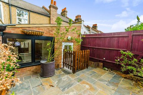 2 bedroom house to rent, Southgate N14, Southgate, London, N14