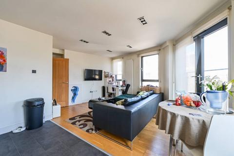 2 bedroom flat for sale, Poplar High Street, Canary Wharf, E14