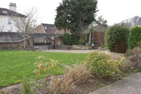 3 bedroom detached bungalow to rent, Ouston Lane, Tadcaster LS24