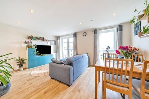 1 bedroom flat for sale, Hawker Drive, Surrey KT15