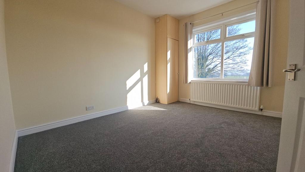 Rear bedroom