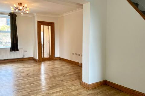 3 Oldham Road, Uppermill, Oldham, OL3 6HY