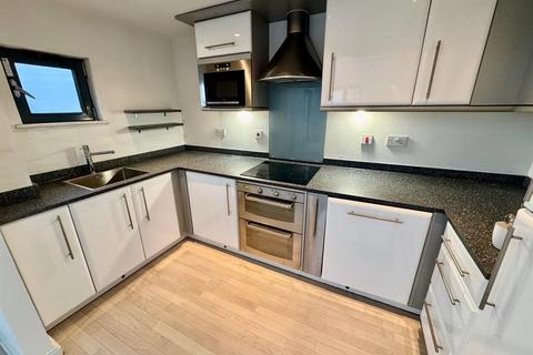 3 bedroom apartment for sale, Maritime Quarter, Swansea