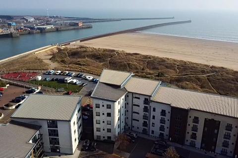 3 bedroom apartment for sale, St Margarets Court, Marina, Swansea