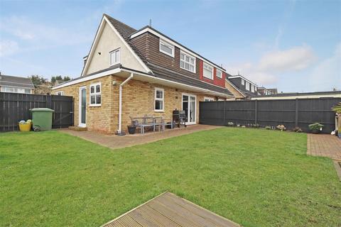 3 bedroom semi-detached house for sale, Barras Way, Bishopsgarth, TS19 8XE