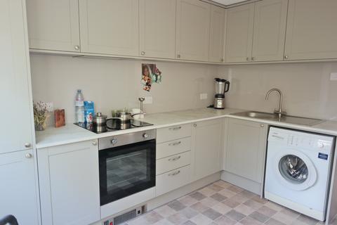 2 bedroom flat to rent, Mountfield Road, Lewes BN7