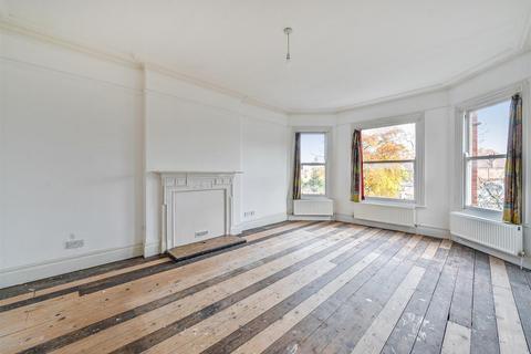 3 bedroom flat for sale, St Gabriels Road, London, NW2