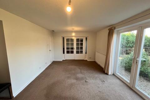 5 bedroom end of terrace house to rent, Walsgrave Drive, Solihull B92