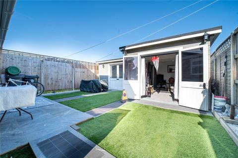 3 bedroom semi-detached house for sale, Fleetwood Avenue, Holland-on-Sea, Clacton-on-Sea, Essex, CO15