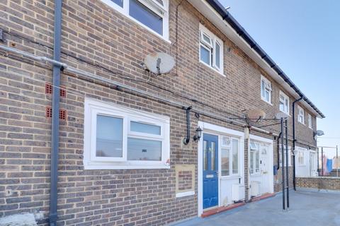 3 bedroom maisonette for sale, Romford Road, Aveley RM15