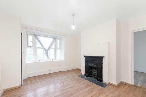 3 bedroom flat for sale, Green Hundred Road, Peckham, London, SE15