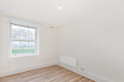 3 bedroom flat for sale, Green Hundred Road, Peckham, London, SE15