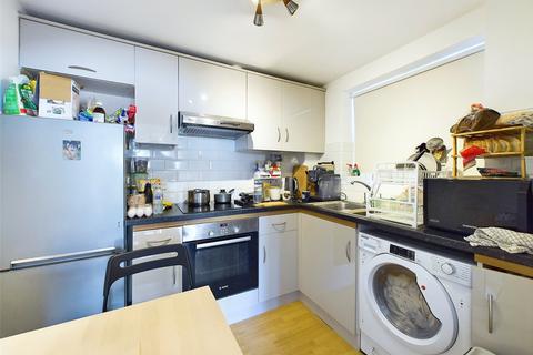 1 bedroom apartment to rent, Rosebank Close, Teddington