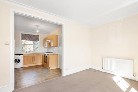 2 bedroom flat to rent, Woodland Terrace, Charlton, SE7