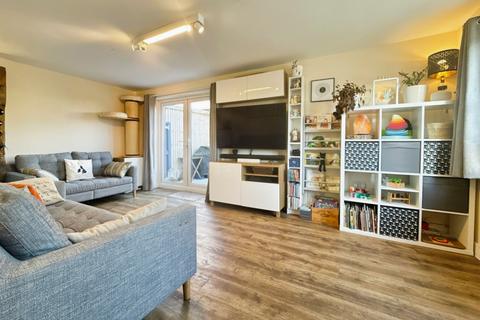 1 Hanratte Close, Llantilio Pertholey, Abergavenny, NP7 6PT