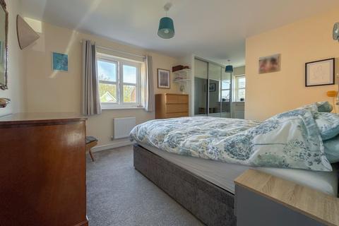 1 Hanratte Close, Llantilio Pertholey, Abergavenny, NP7 6PT