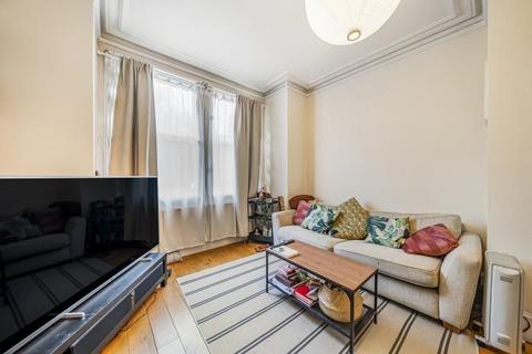 2 bedroom flat for sale, Franciscan Road, London, SW17