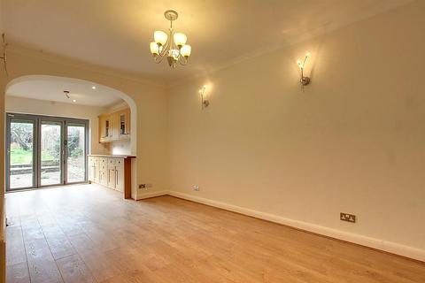 4 bedroom semi-detached house for sale, Onslow Gardens, London