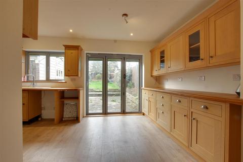 4 bedroom semi-detached house for sale, Onslow Gardens, London