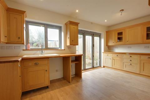 4 bedroom semi-detached house for sale, Onslow Gardens, London