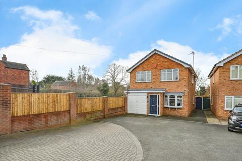 3 bedroom detached house for sale, Tamworth Road, Two Gates, Tamworth, B77 1EQ