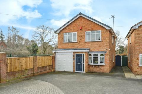 3 bedroom detached house for sale, Tamworth Road, Two Gates, Tamworth, B77 1EQ