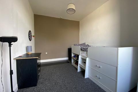 50 Bartle Lane, Bradford, BD7 4QA