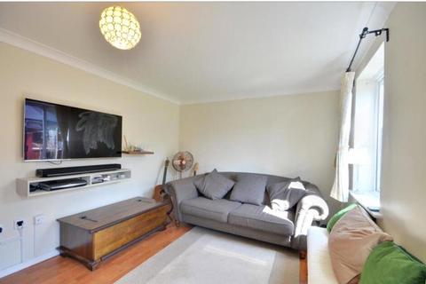 2 bedroom house to rent, Carmichael Close, Ruislip, HA4