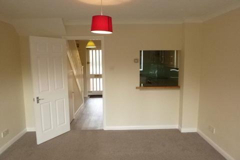 2 bedroom terraced house to rent, Tavistock Avenue, Bedford MK45