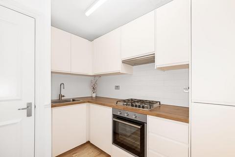 1 bedroom flat for sale, Waghorn Street, Peckham Rye, London, SE15