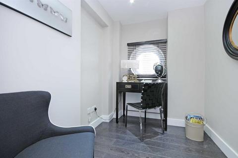 3 bedroom flat to rent, Boydell Court, St John's Wood, NW8