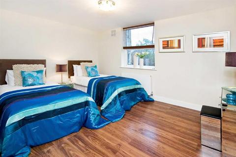 3 bedroom flat to rent, Boydell Court, St John's Wood, NW8