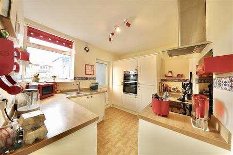 6 Batley Close, Hull, HU9 4QX