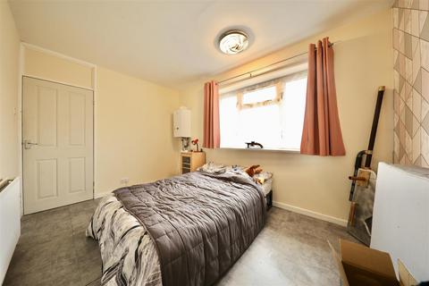 6 Batley Close, Hull, HU9 4QX