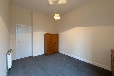 2 bedroom flat to rent, Glasgow Street, Glasgow G12