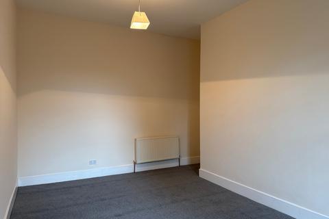 2 bedroom flat to rent, Glasgow Street, Glasgow G12