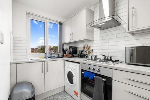 Studio to rent, Pershore Road, Stirchley B30