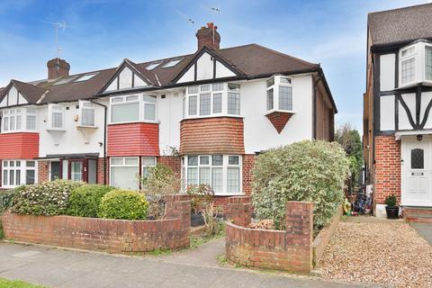 3 bedroom end of terrace house to rent, Orme Road, Kingston Upon Thames