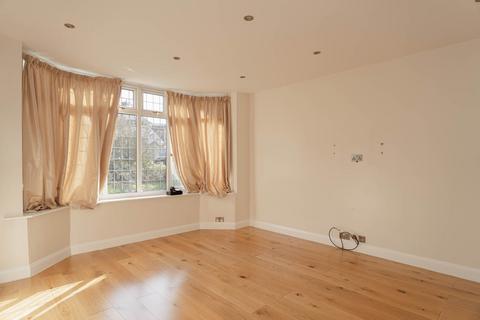 3 bedroom semi-detached house to rent, The Glade, Epsom