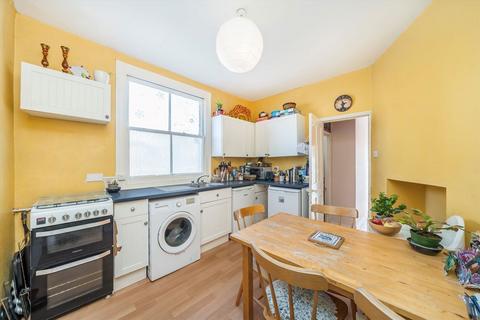 2 bedroom flat for sale, Framfield Road, London W7